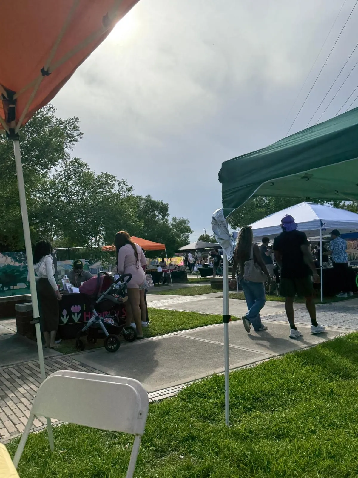 Outdoor community marketplace